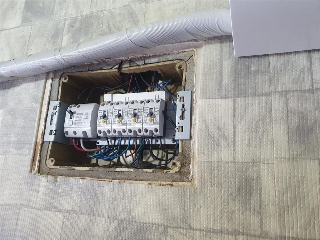 신사동 누전수리, 분전함 회로 점검