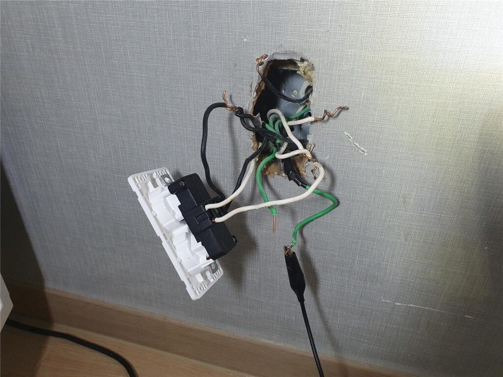 역촌동 누전수리, 스위치 배선 점검